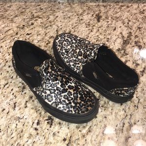 Women’s Leopard VANZ Slip Ons Sz 6